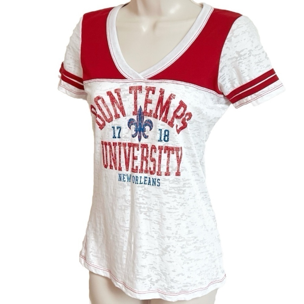 NEW Bon Temps University Women’s Short Sleeve V Neck T Shirt White Red Blue S